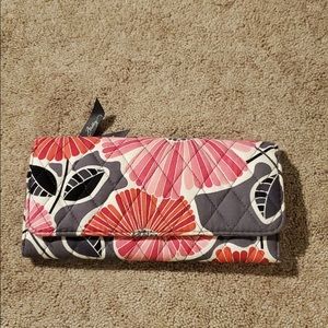 Vera Bradley wallet L 9 w 4